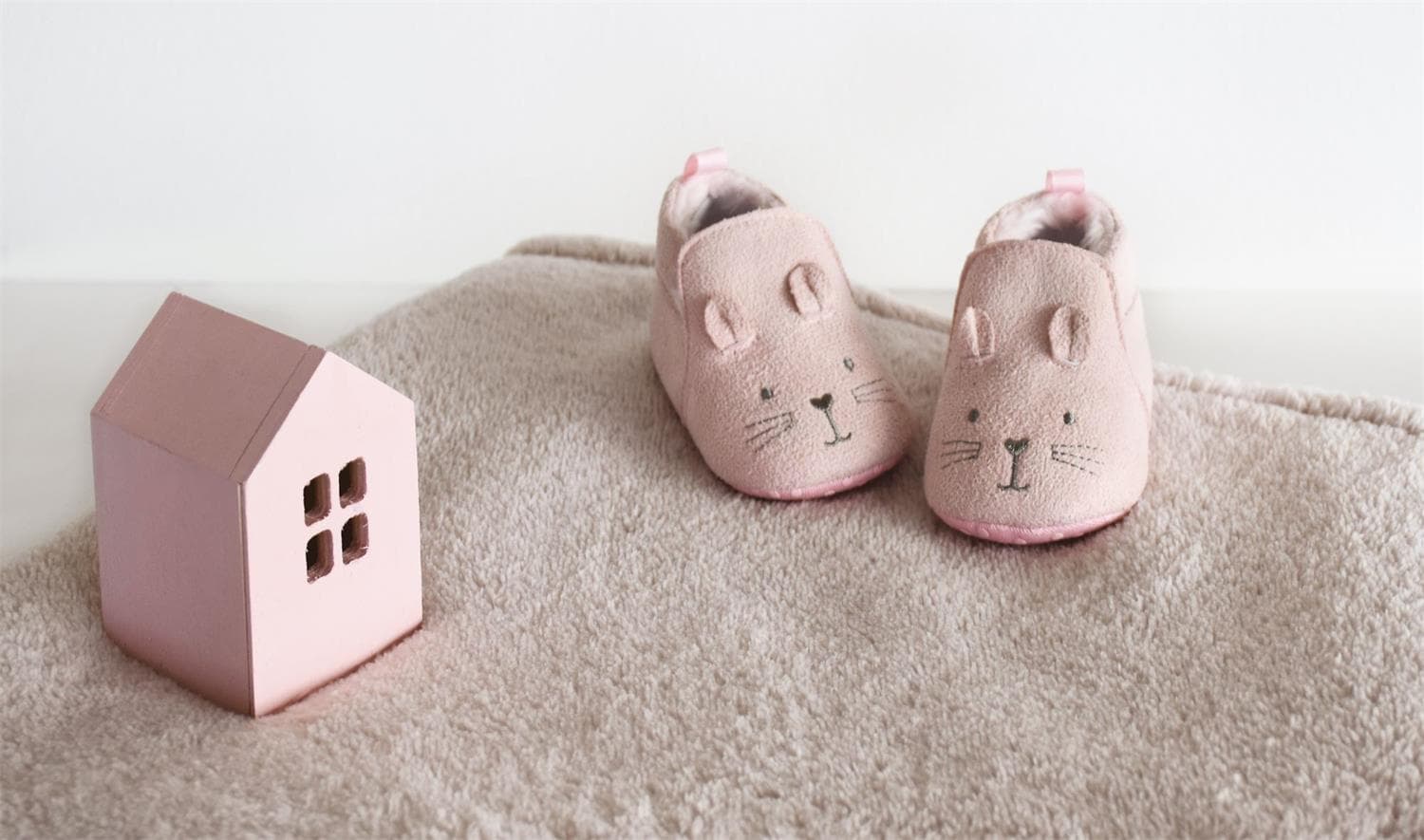 Baby pink- CHAUSSONS BEBE 2